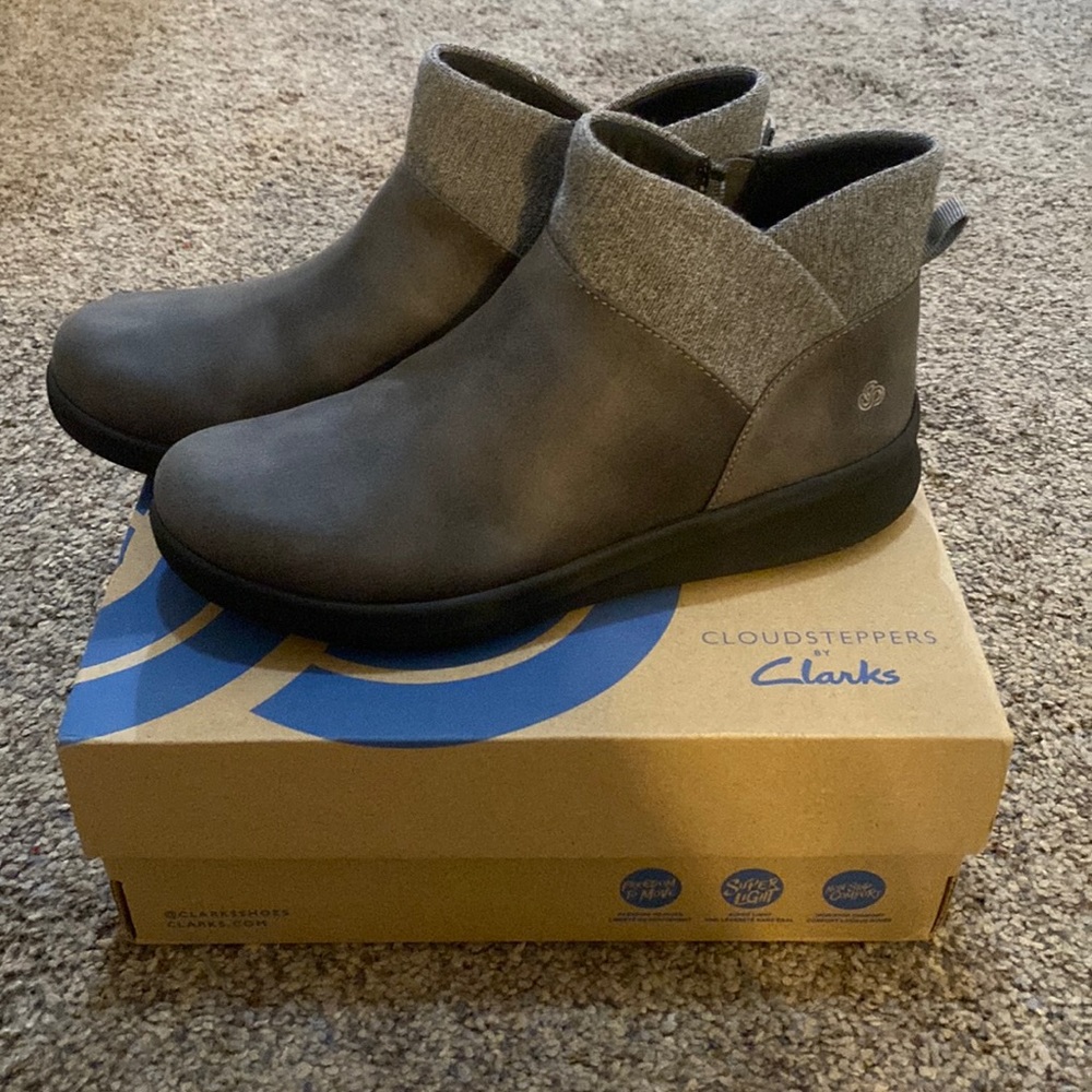 COPY - Cloudsteppers by Clarks 
Sillian 2.0 Dusk